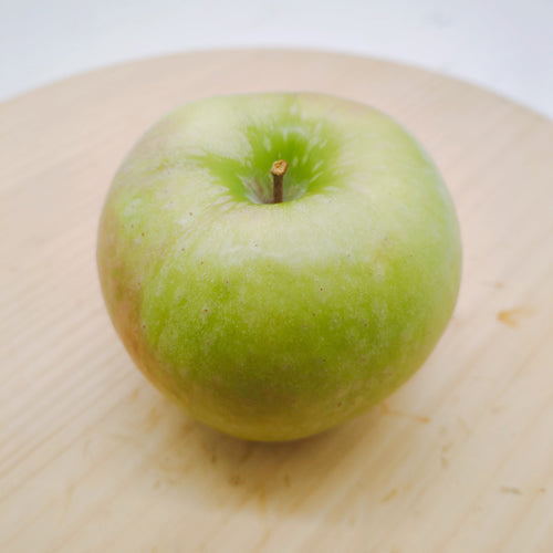 グラニースミス アップルパイの代名詞となった世界中で愛されるクッキングアップル 岩手県産