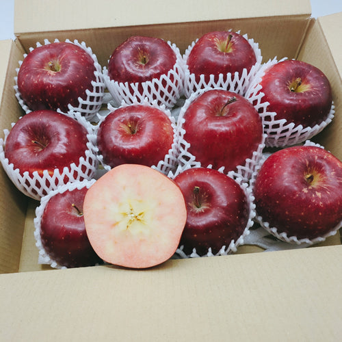 冬彩華(とうさいか) | 切った瞬間淡く美しいピンク色が映える甘酸バランスりんご　岩手県産